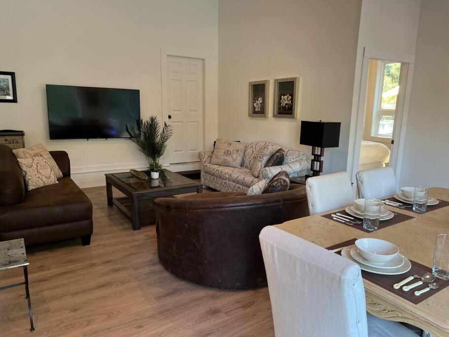 Country Home, Sleeps 6 Pets Friendly Port Alberni Eksteriør bilde
